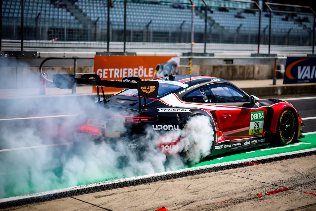 Bastian Buus leverede stærke comebacks på Nürburgring.
(Foto: Land-Motorsport)